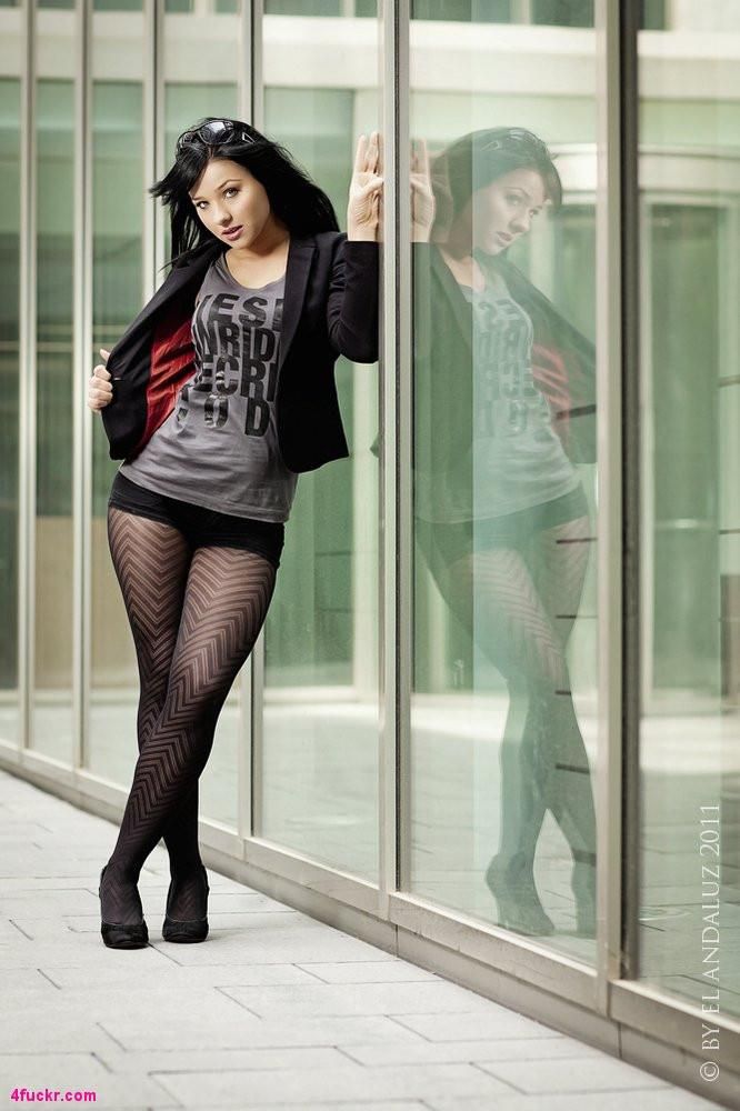 Addicted to thighs 