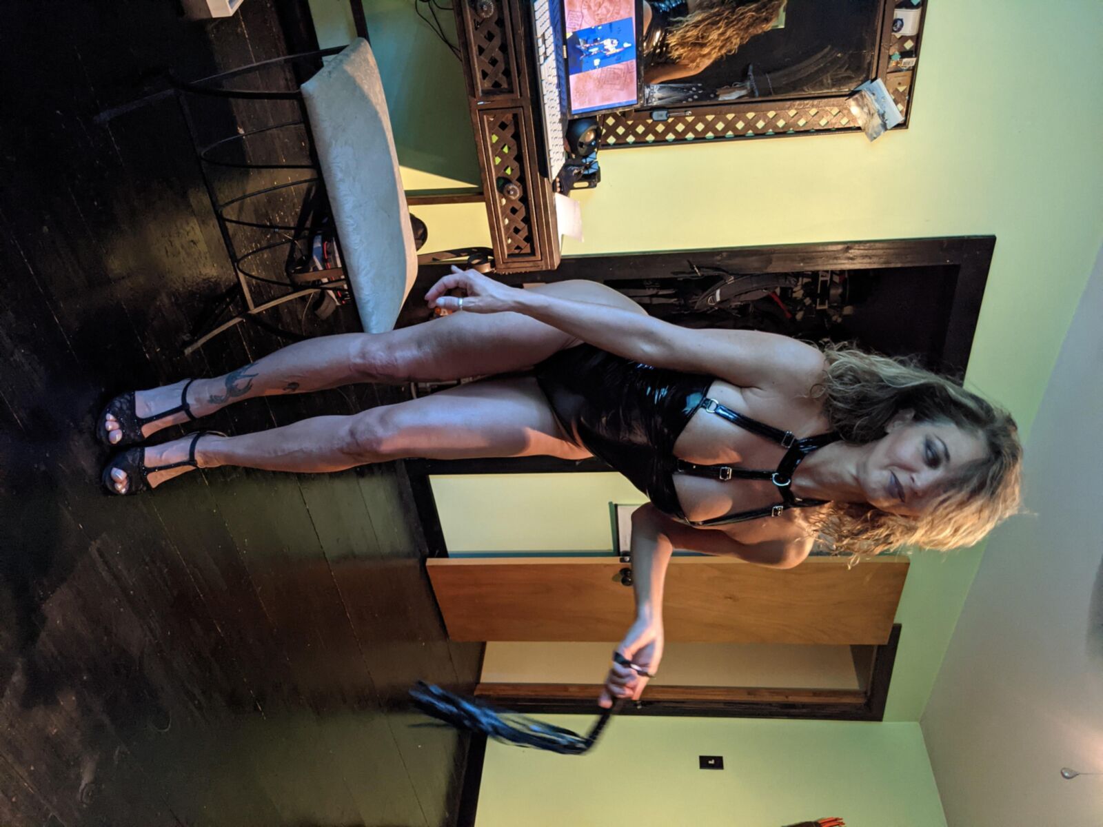 ...,,,,......... SWEET NEW MISTRESS