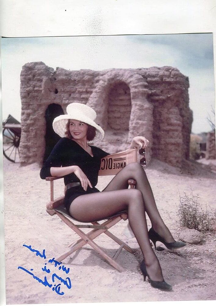Amazing Legs RETRO