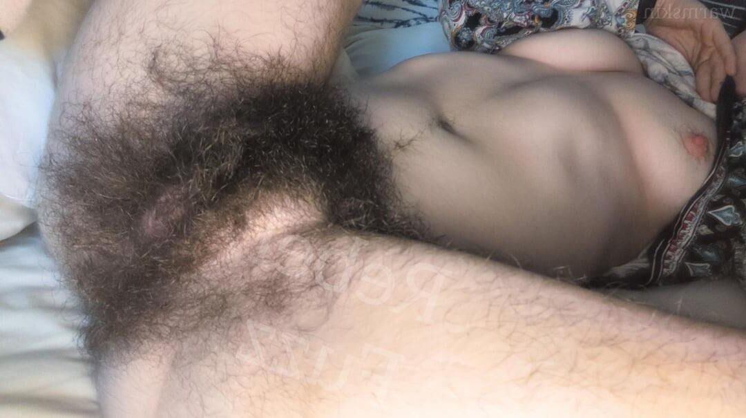 Hairy pussy / Bush Lover