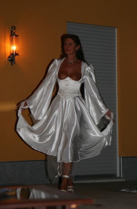 Boobs Out Fashion, AKA Breastless Clothing 