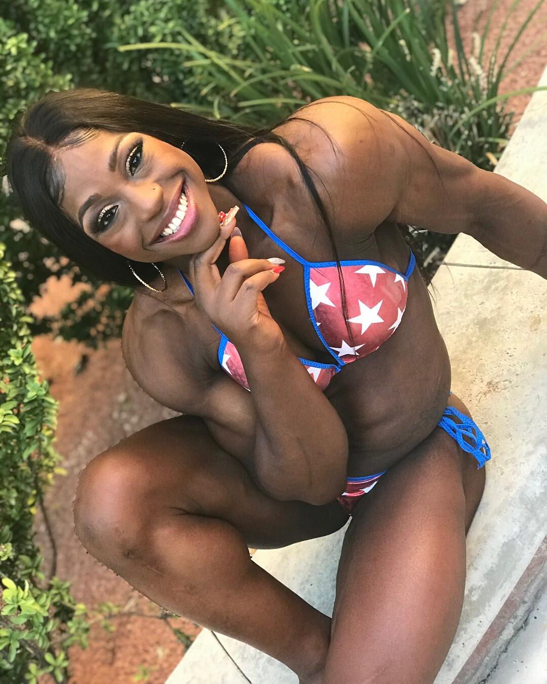 Random Muscle Girls 