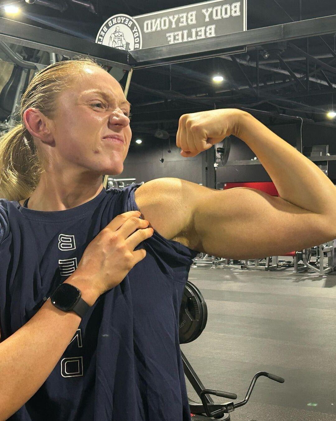 Random Muscle Girls 