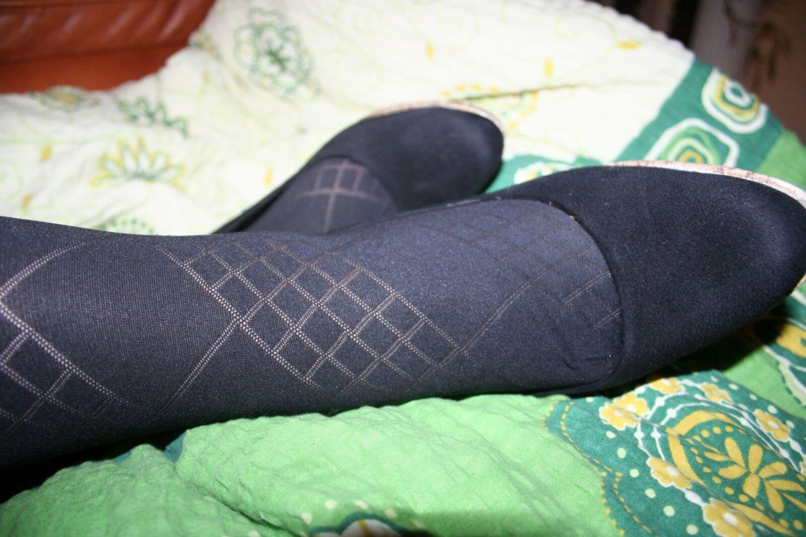 pantyhose black and shoes