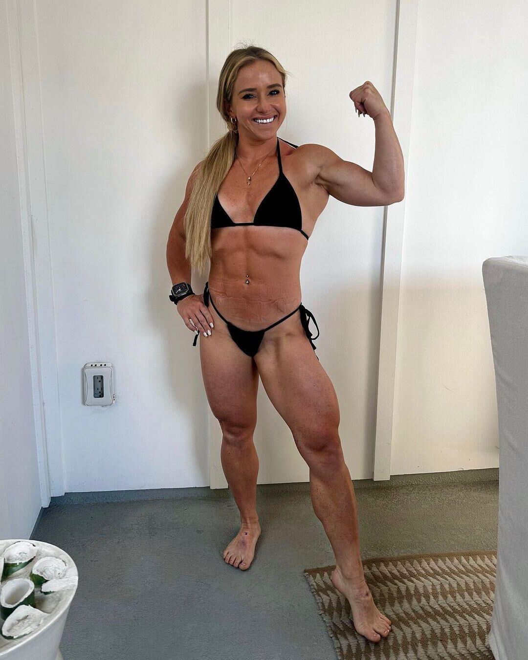 Zoe R