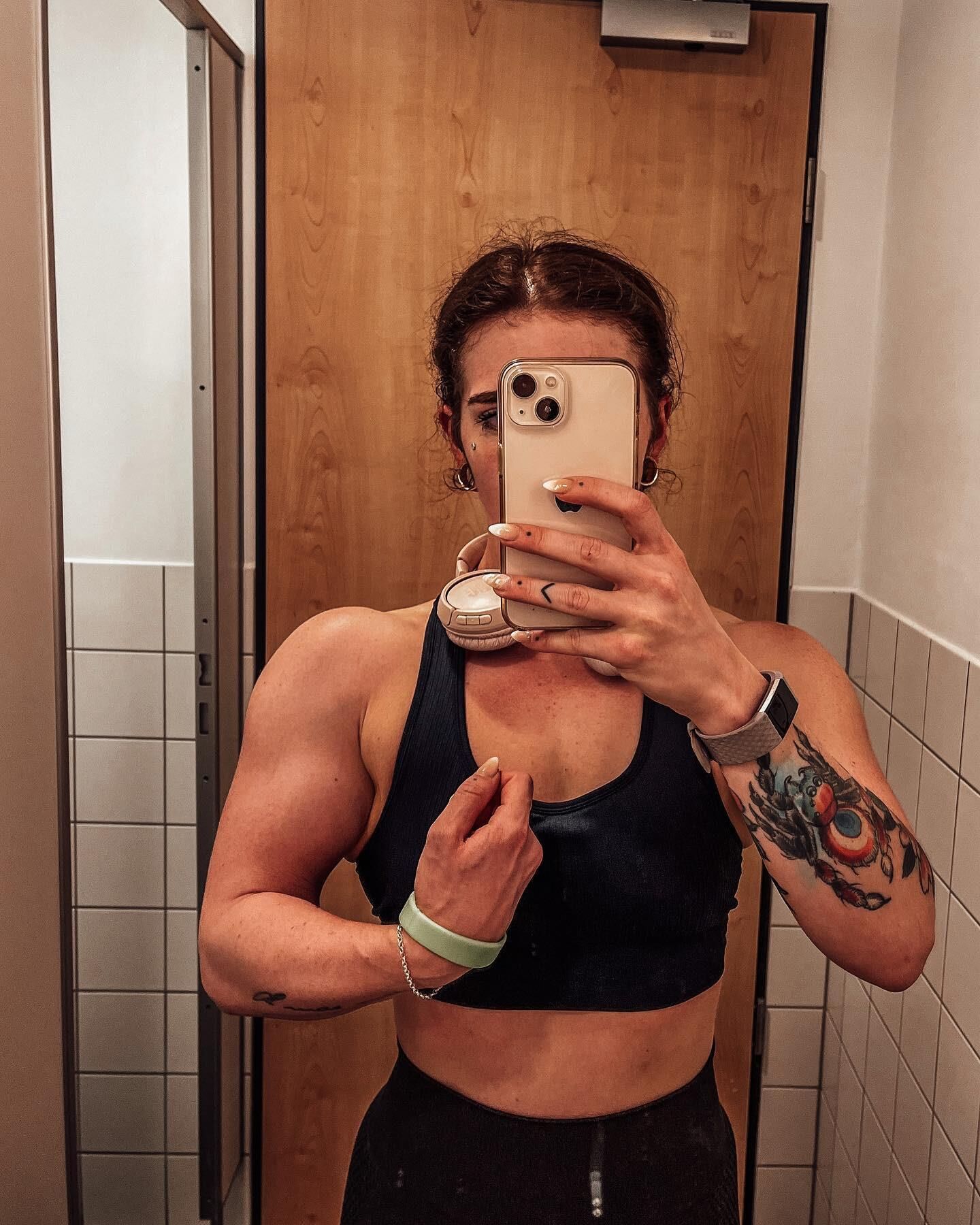 Random Muscle Girls 