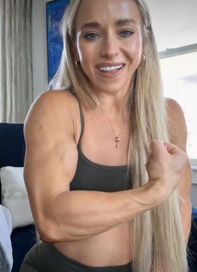 Zoe R