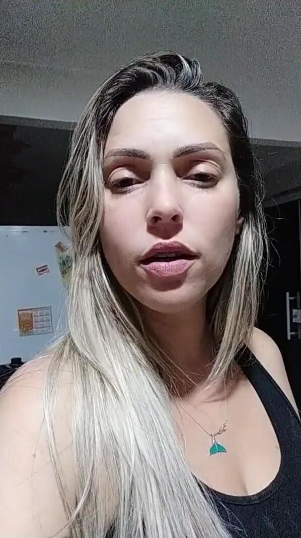 Vanessa leckeres Gesicht für Sperma