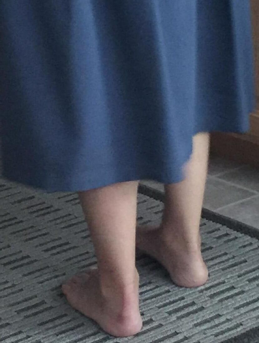 アーミッシュの女性の足