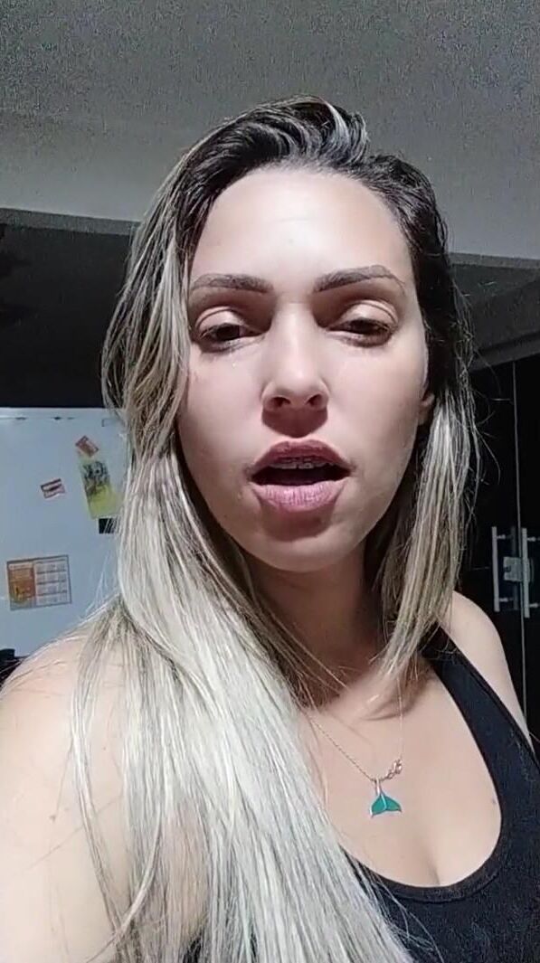 Vanessa leckeres Gesicht für Sperma