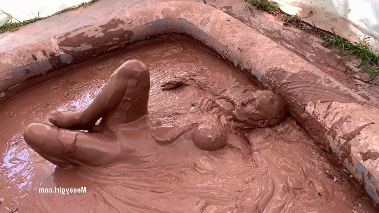 Zoey Engulfed in Mud