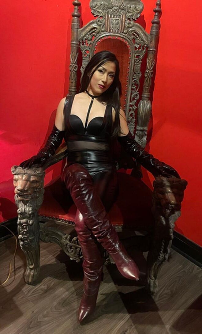 Mature Ladies to Adore 