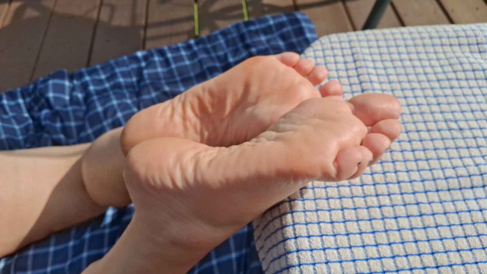 私のガールフレンドの甘いサイズのソールバーフットの外