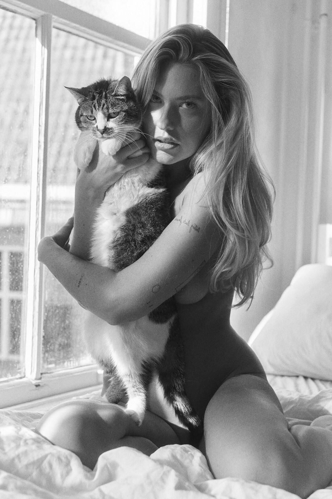 MODELING 