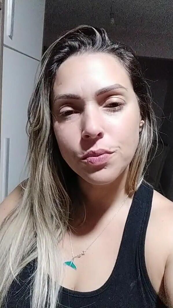 Vanessa leckeres Gesicht für Sperma