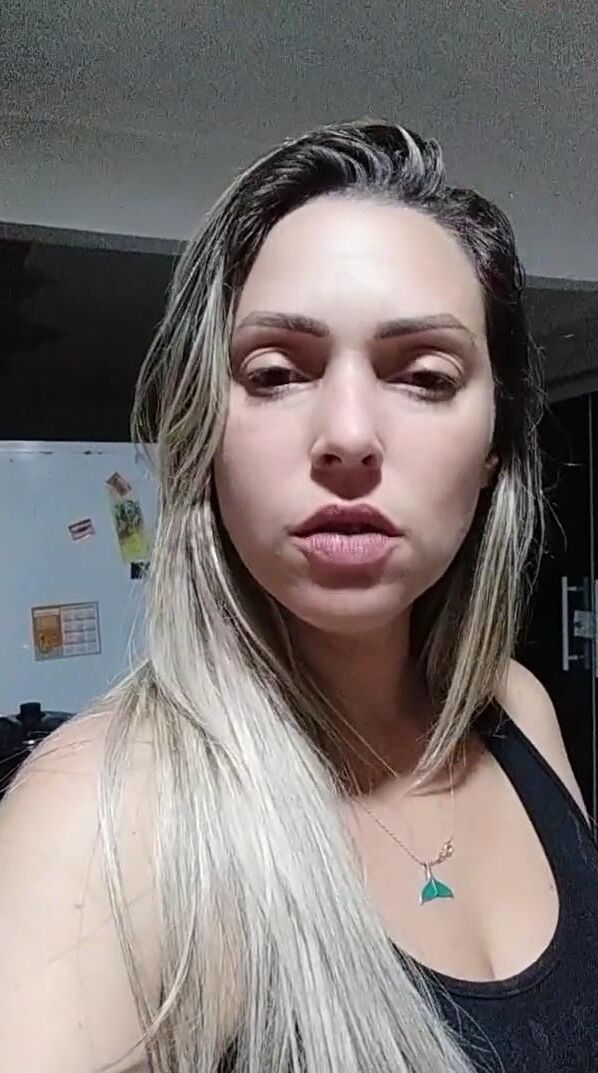 Vanessa leckeres Gesicht für Sperma