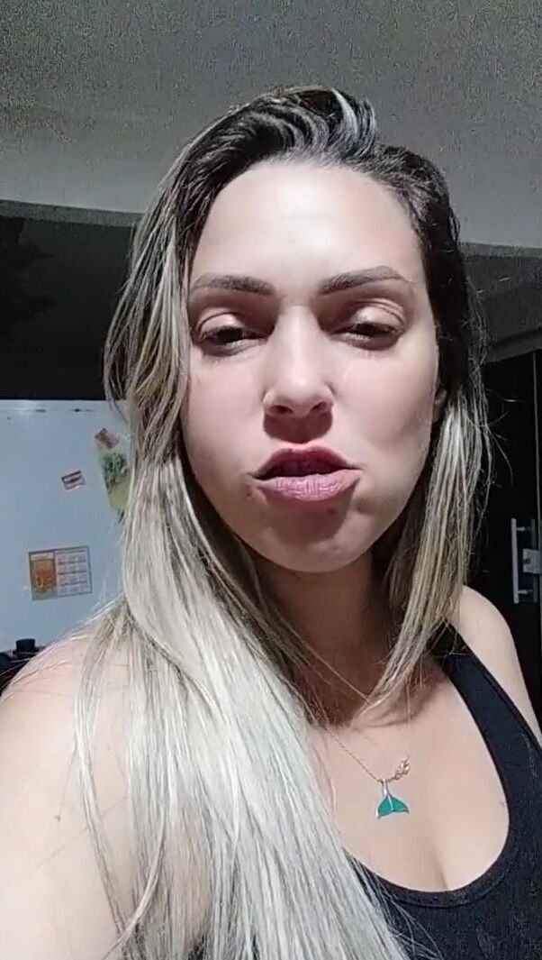 Vanessa leckeres Gesicht für Sperma