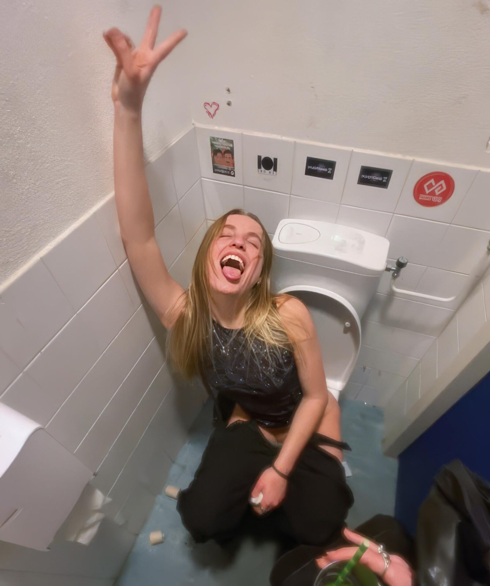Toilet Bowl Girls 