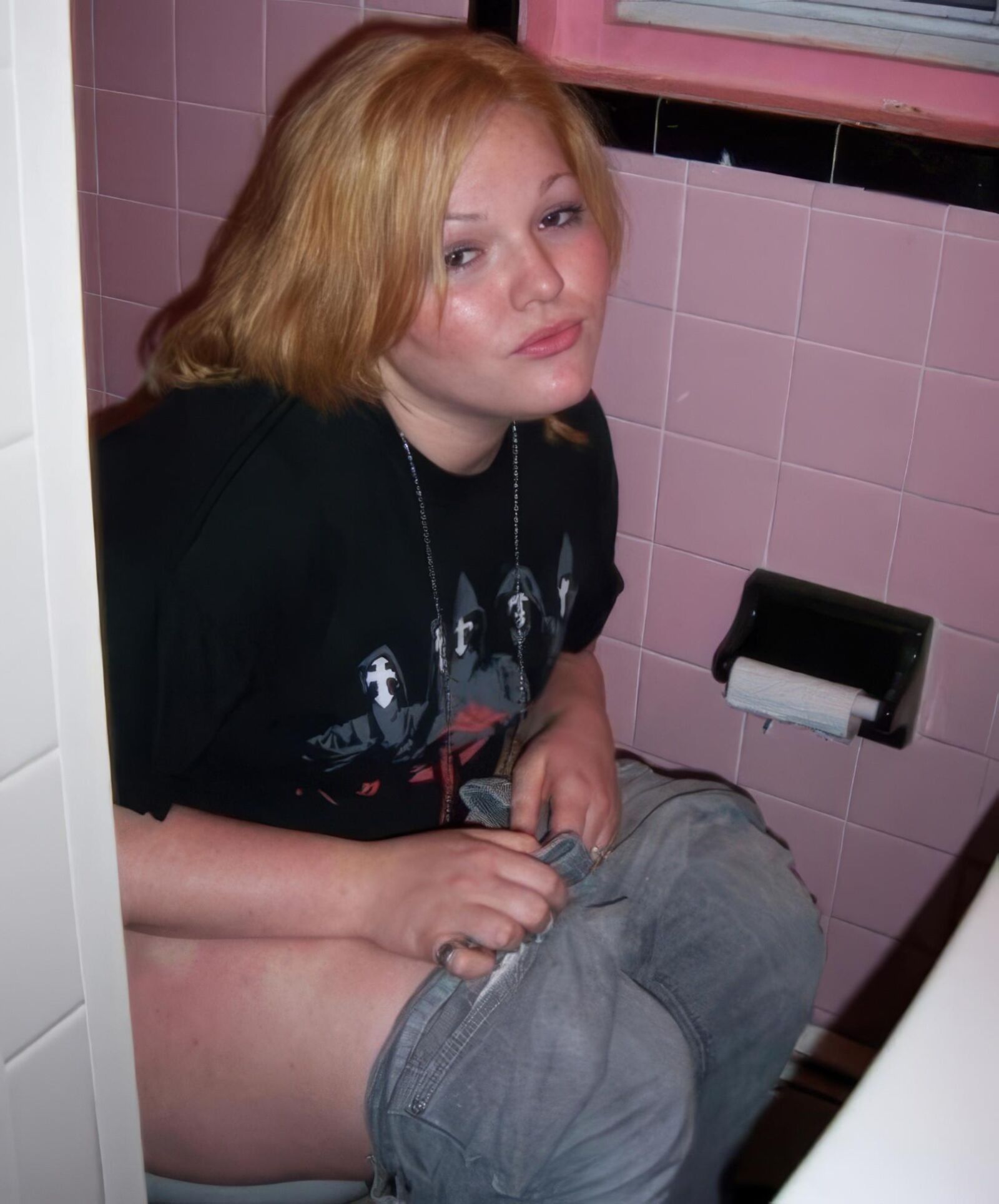 Toilet Bowl Girls 