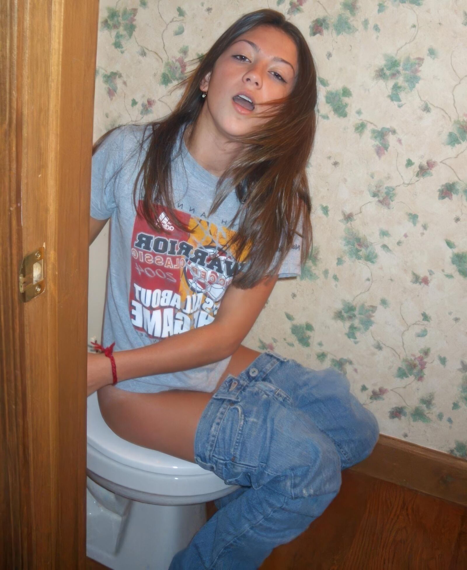 Toilet Bowl Girls 