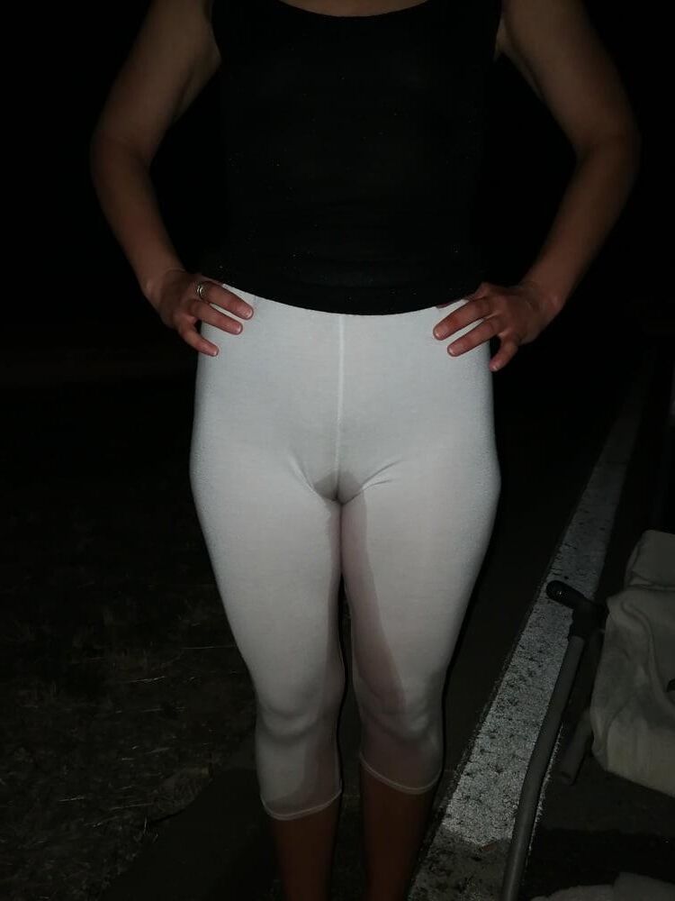 Pissing 