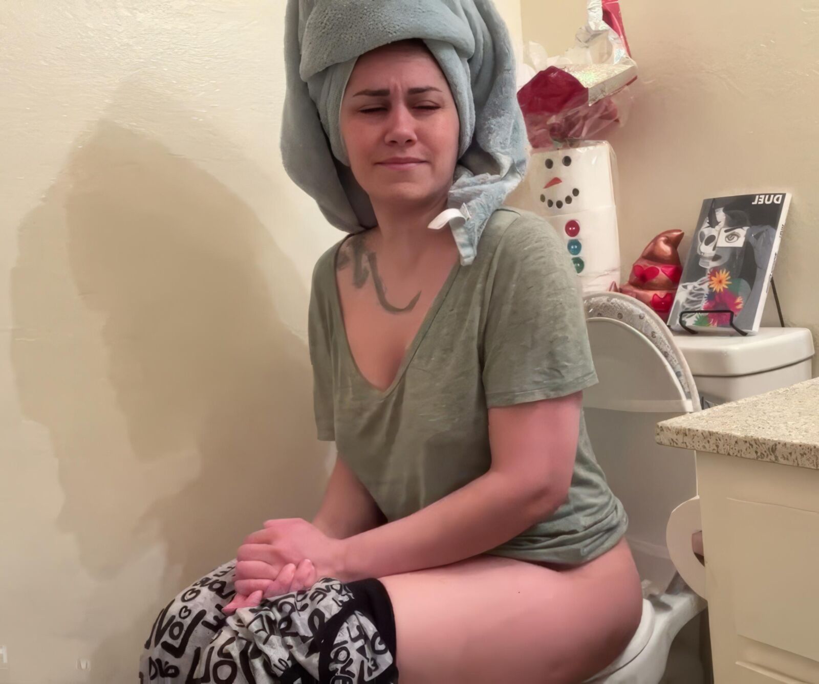 Toilet Bowl Girls 