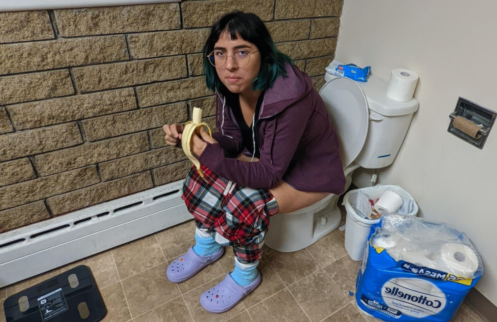 Toilet Bowl Girls 