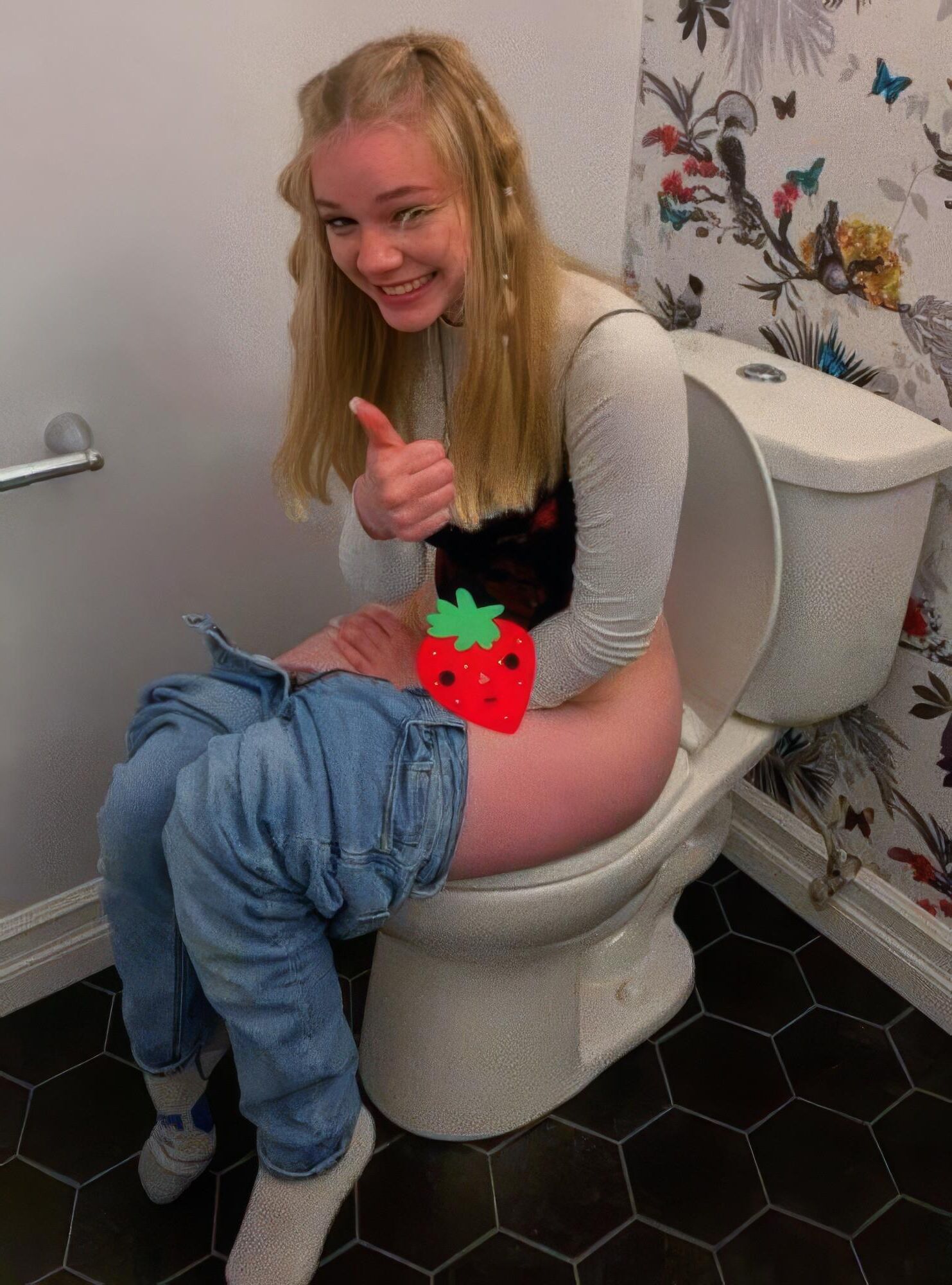 Toilet Bowl Girls 