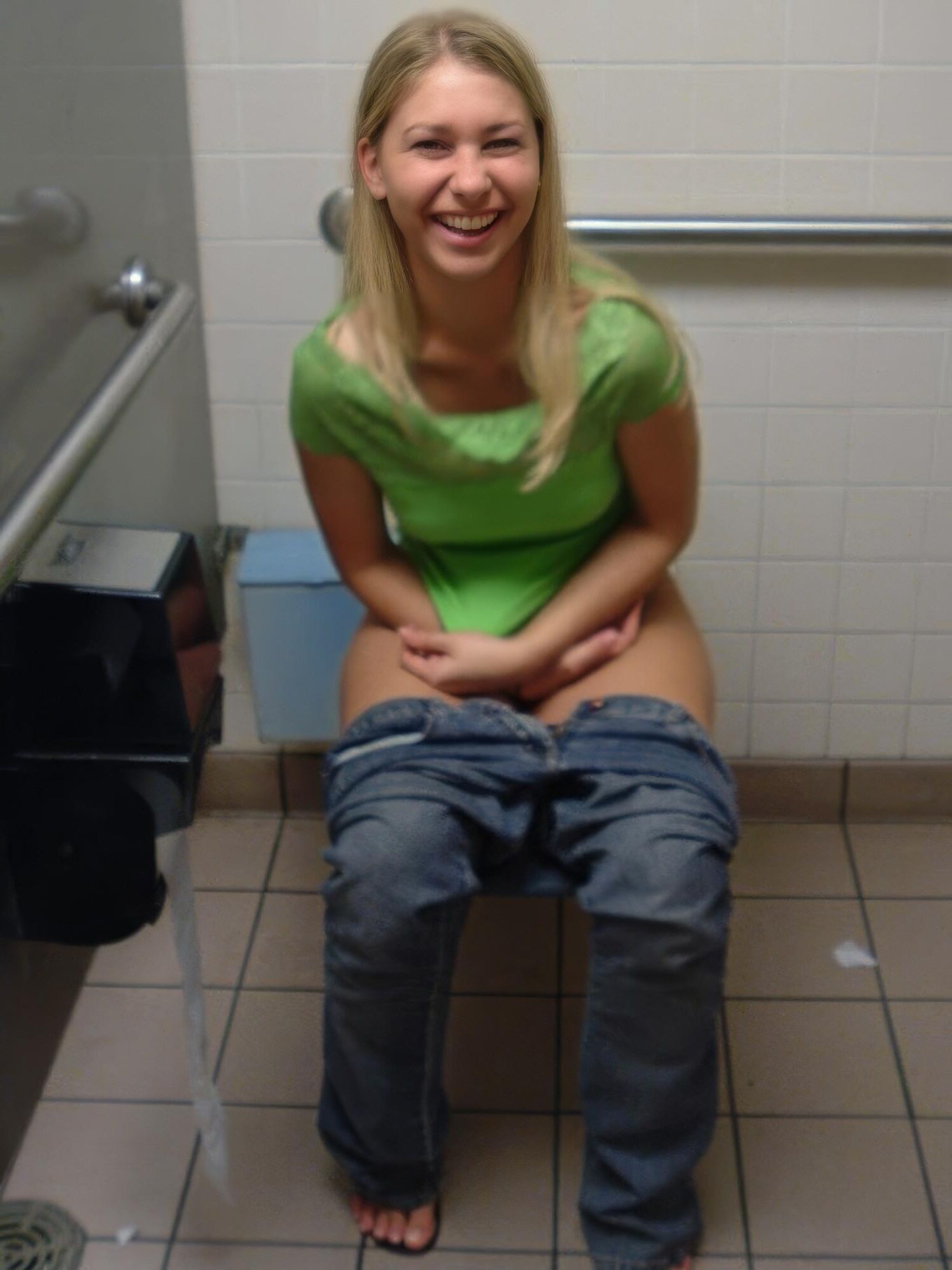 Toilet Bowl Girls 