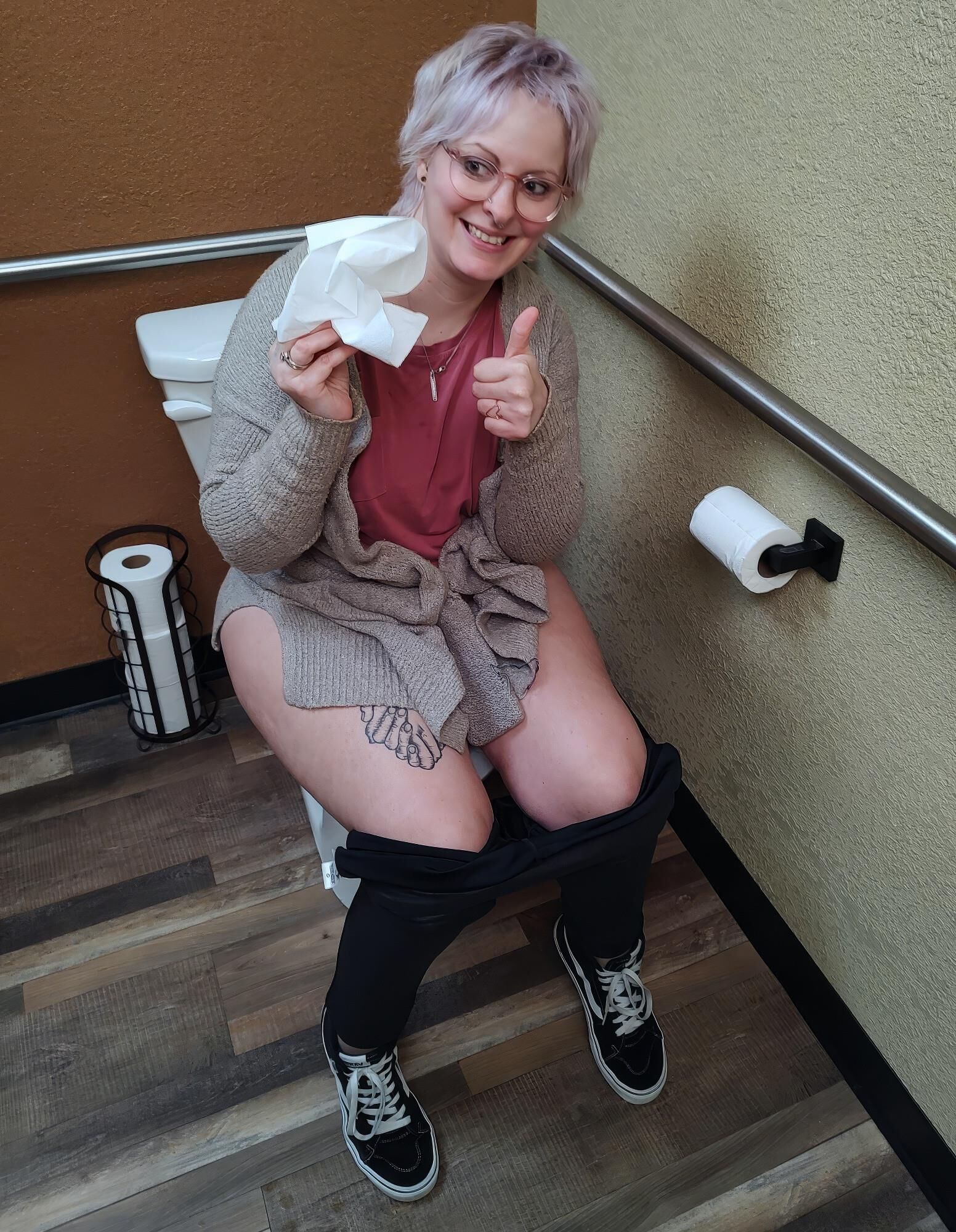 Toilet Bowl Girls 