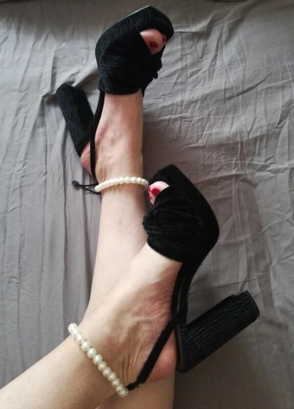 Feet with shoes for fap 
