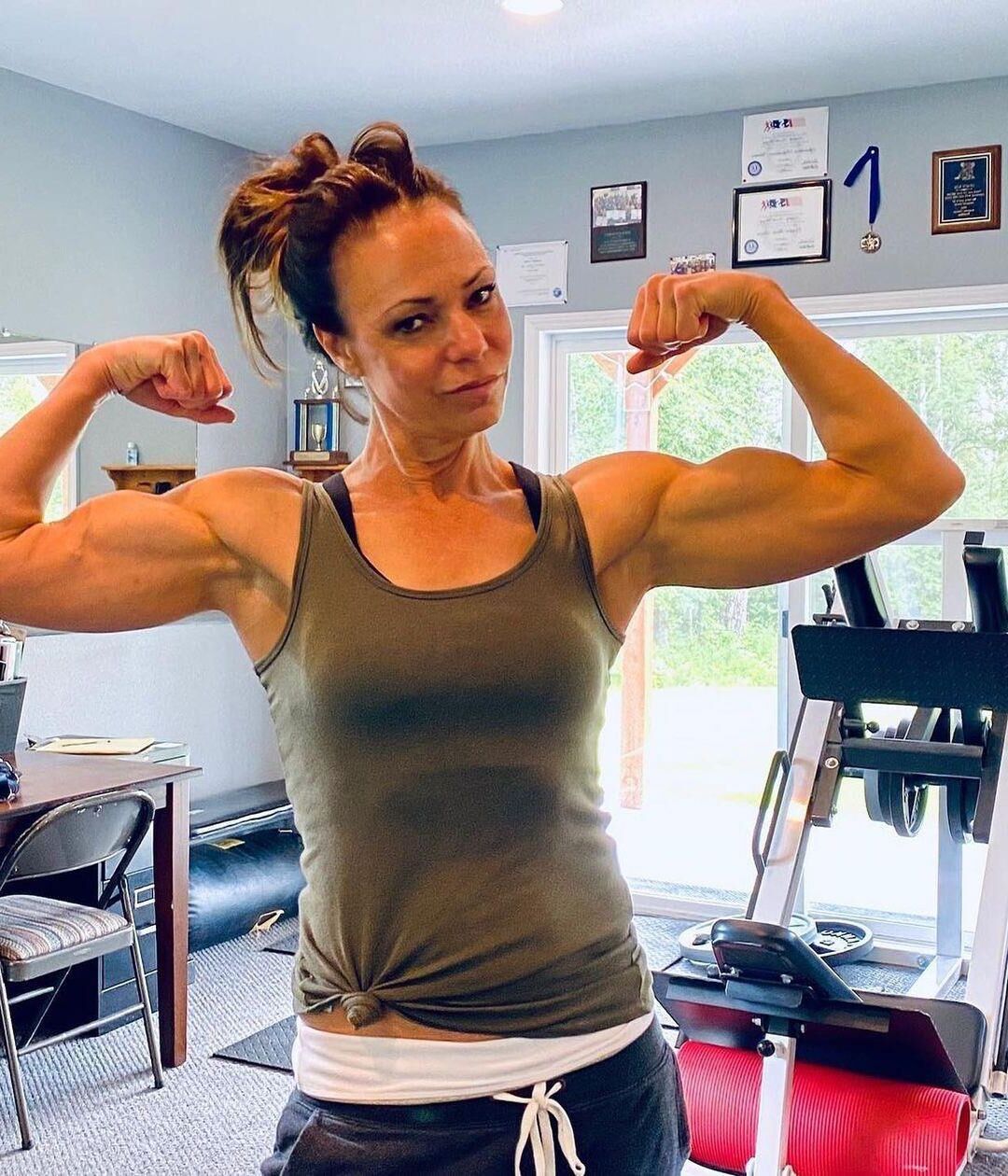 Random Muscle Girls 