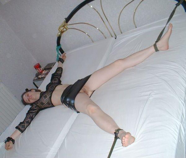 SUBMISSIVE FEMALE SOLES #