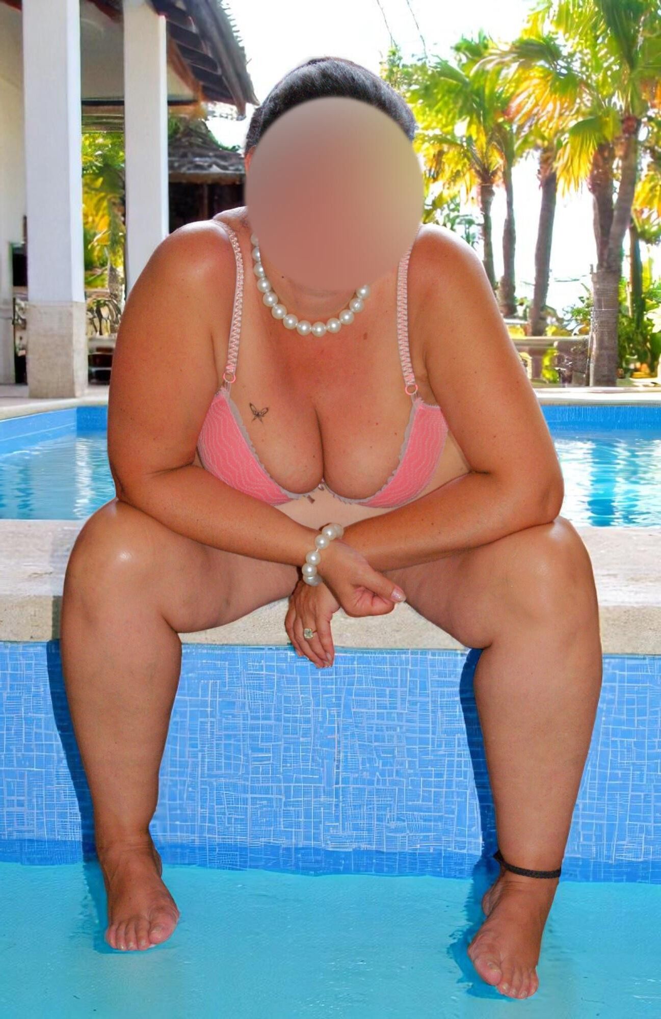  : My SlutLove spreads in lingerie 