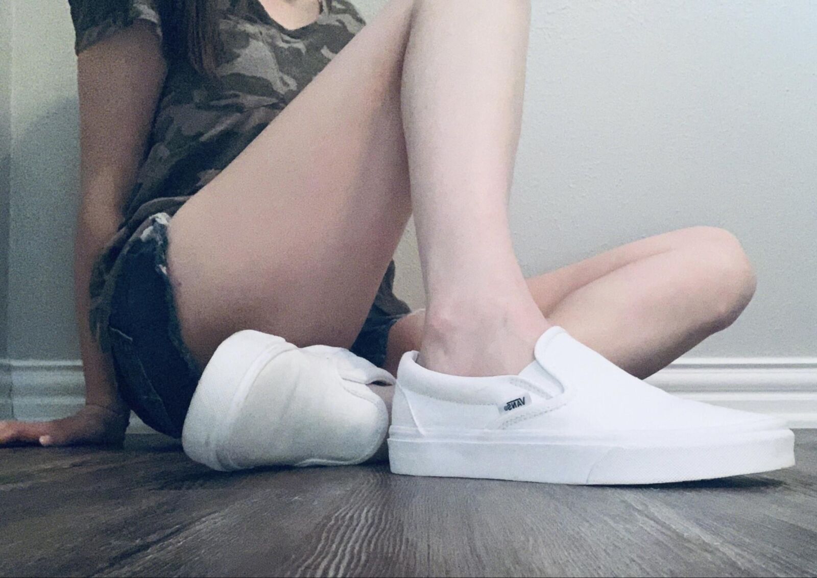 Heather removing her shoes showing her beautiful toes