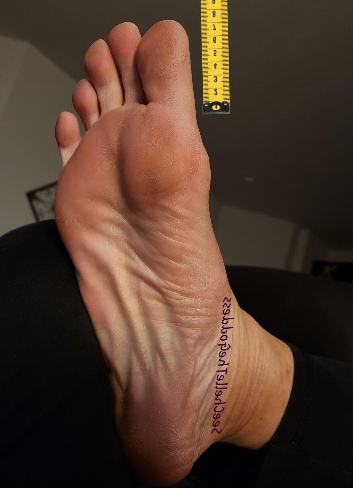 Tall Women and Sweet Feet #