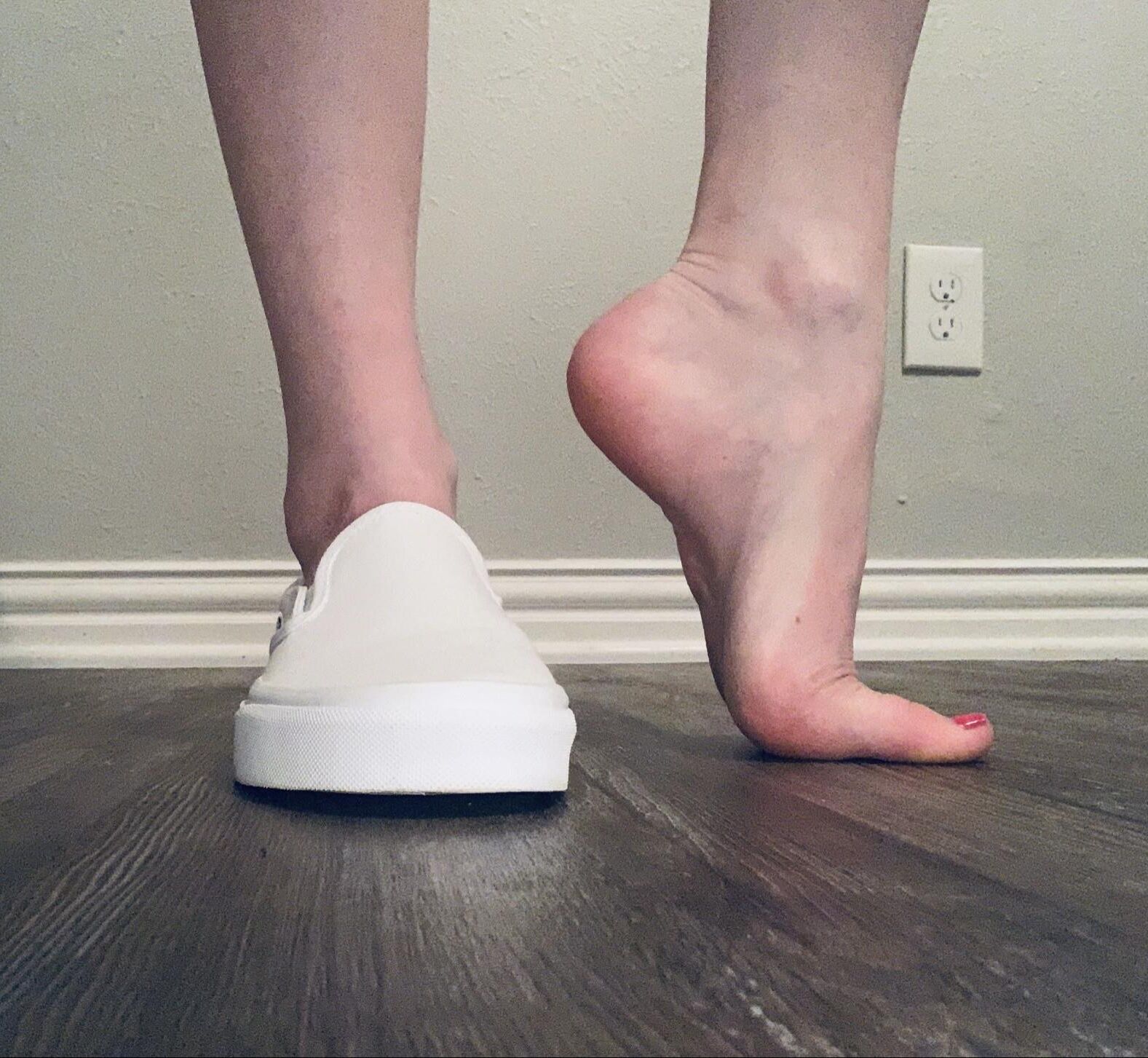Heather removing her shoes showing her beautiful toes