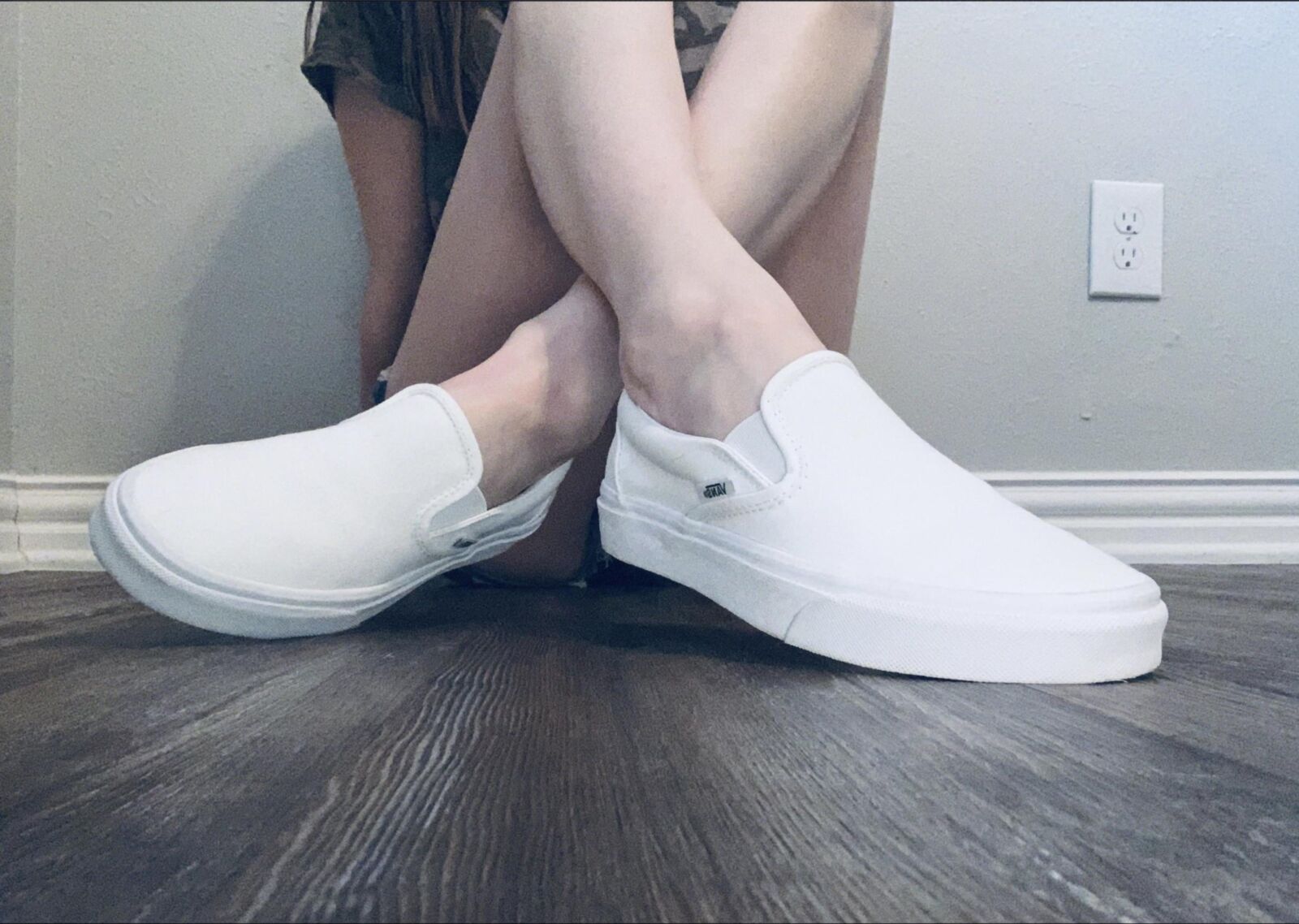 Heather removing her shoes showing her beautiful toes