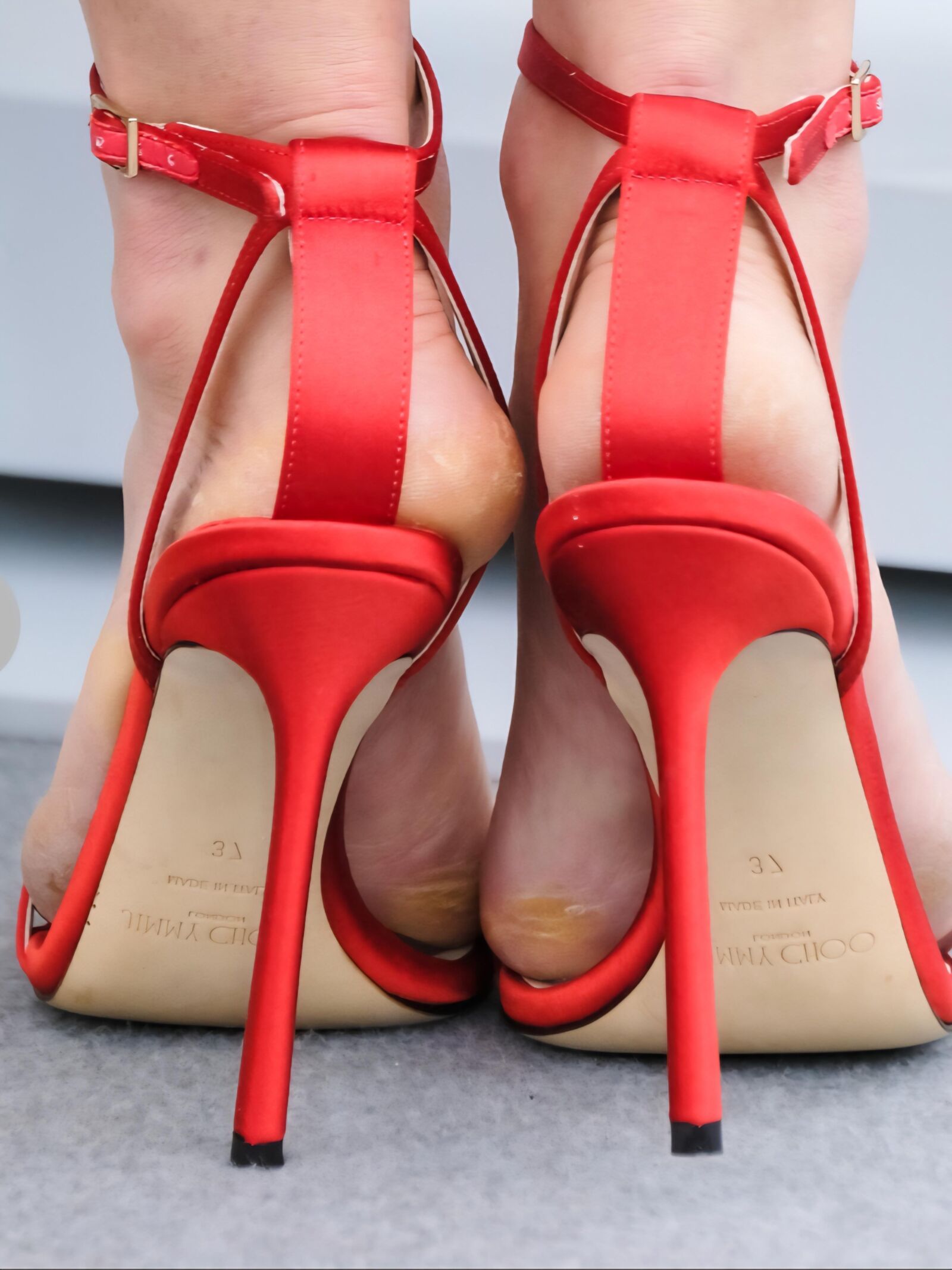 HIGH HEELS