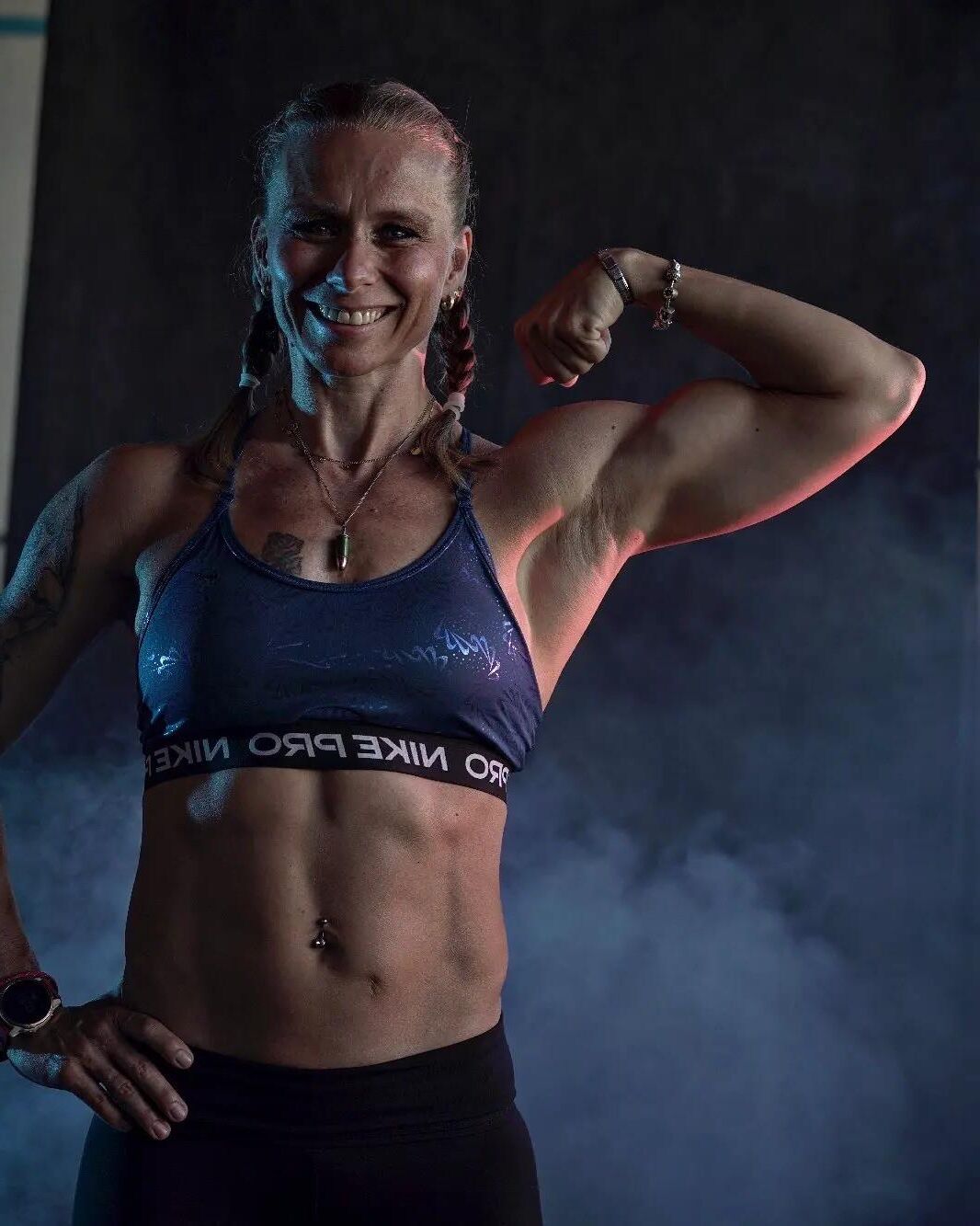Chicas musculares al azar