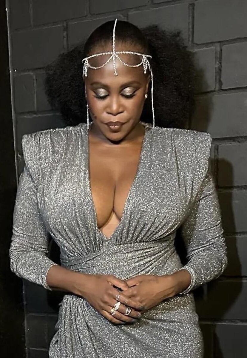 Motsi Mabuse fette schwarze Euter Fick Sau / fat black fuck meat