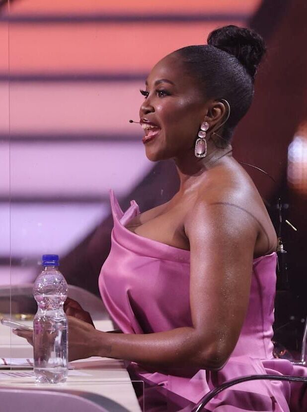 Motsi Mabuse fette schwarze Euter Fick Sau / fat black fuck meat