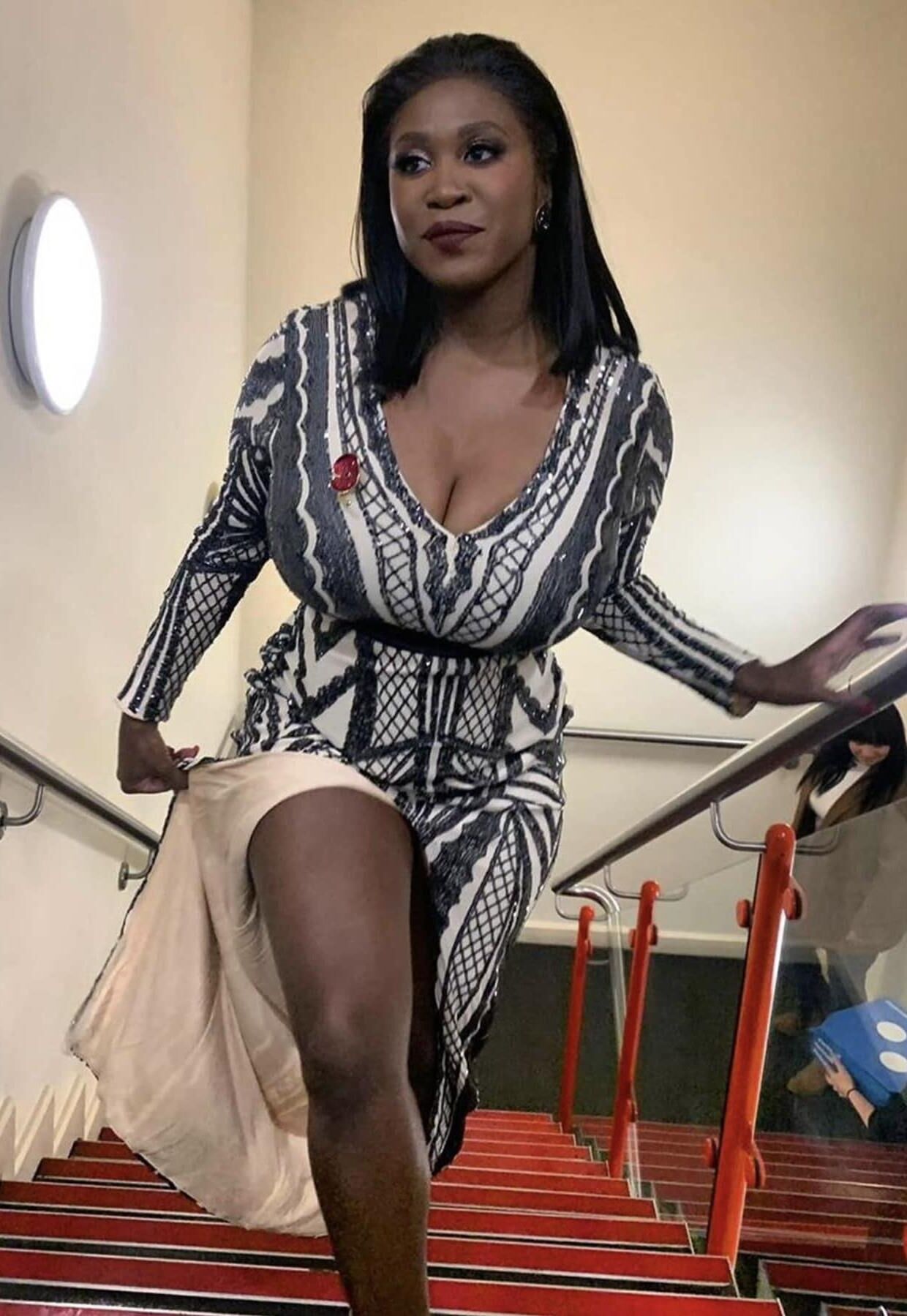 Motsi Mabuse fette schwarze Euter Fick Sau / fat black fuck meat
