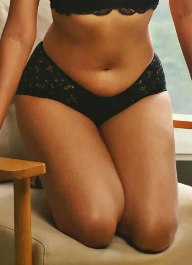 Piernas sexy calientes con deliciosos muslos gruesos