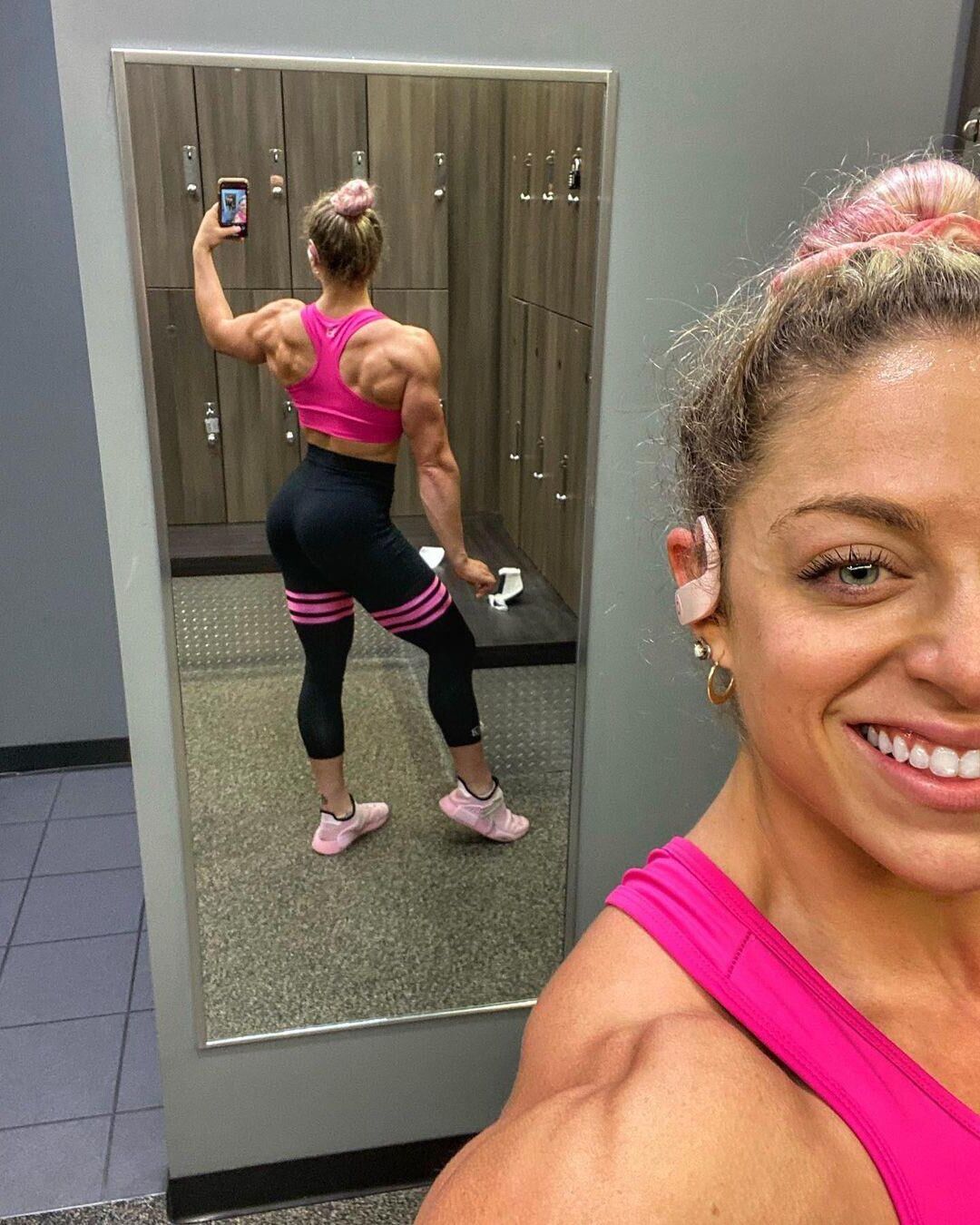 Chicas musculares al azar