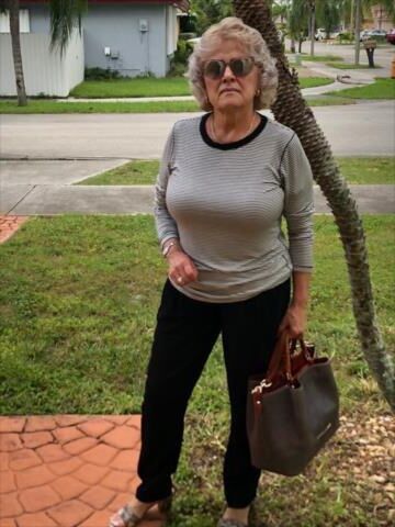 Granny Paradise