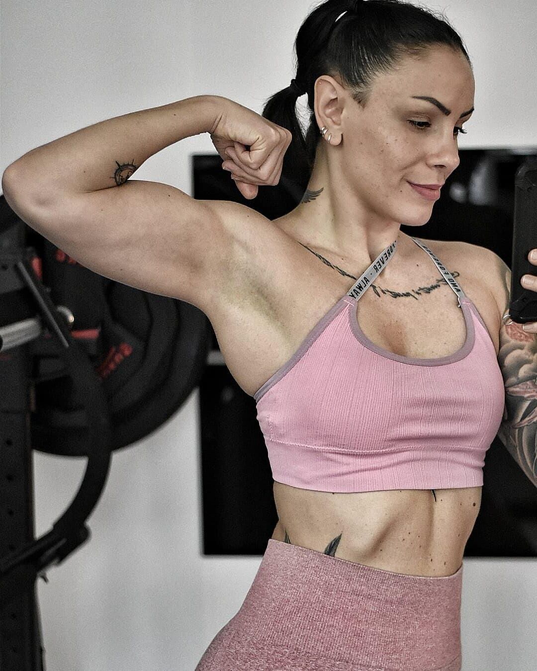 Chicas musculares al azar