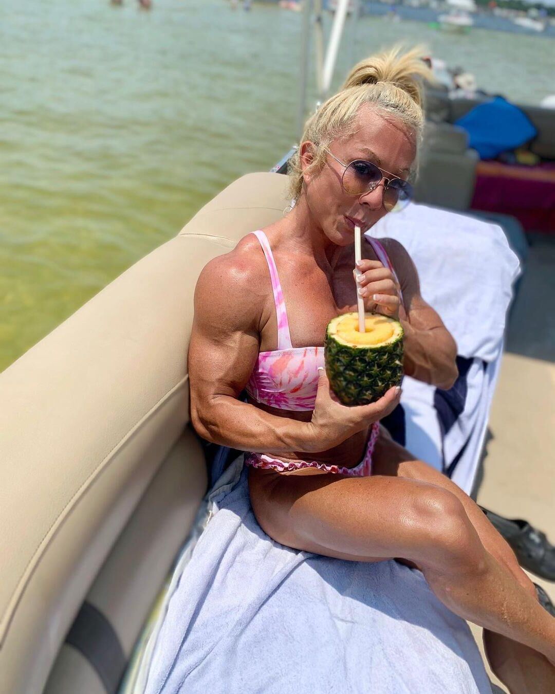 Chicas musculares al azar
