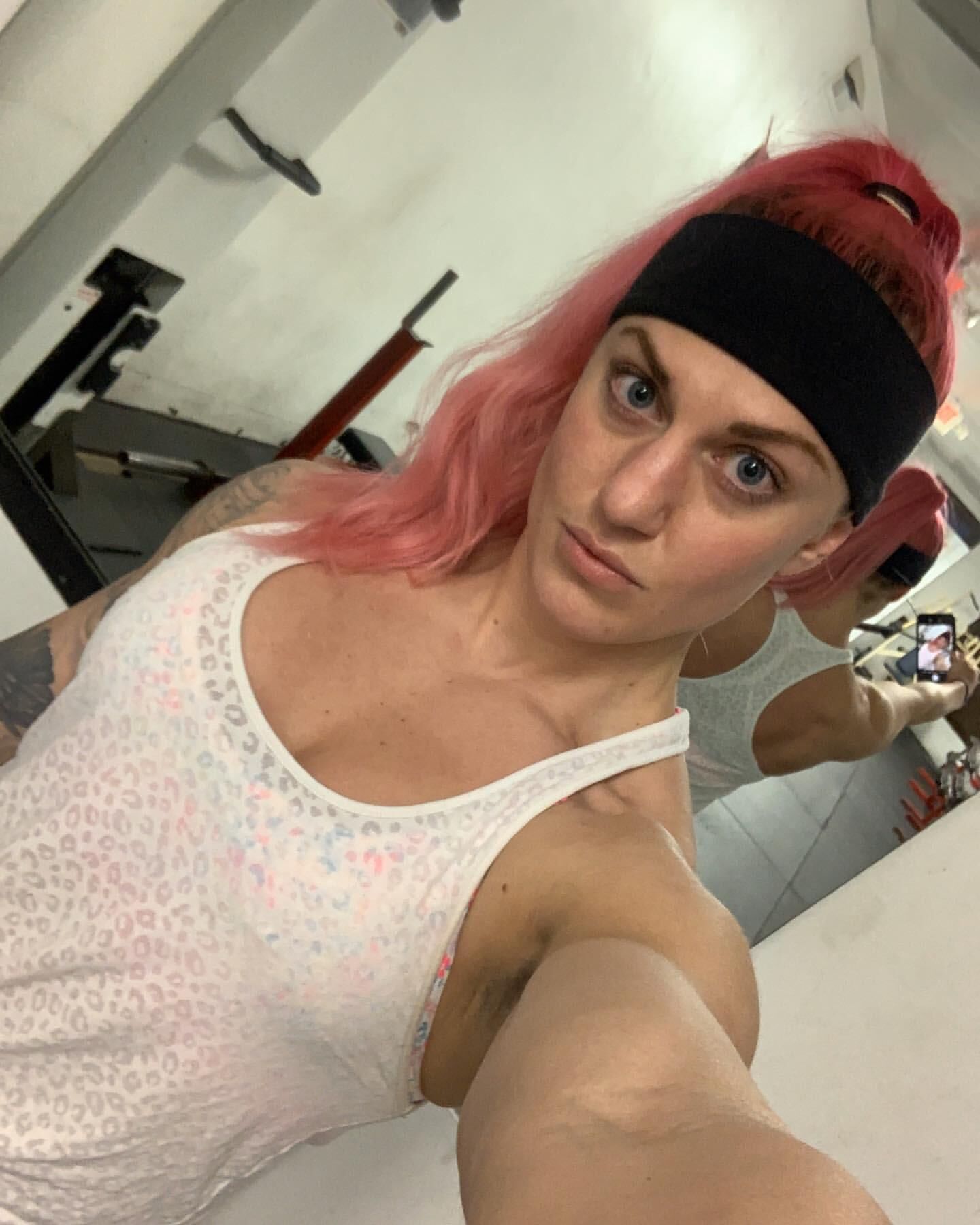 Chicas musculares al azar