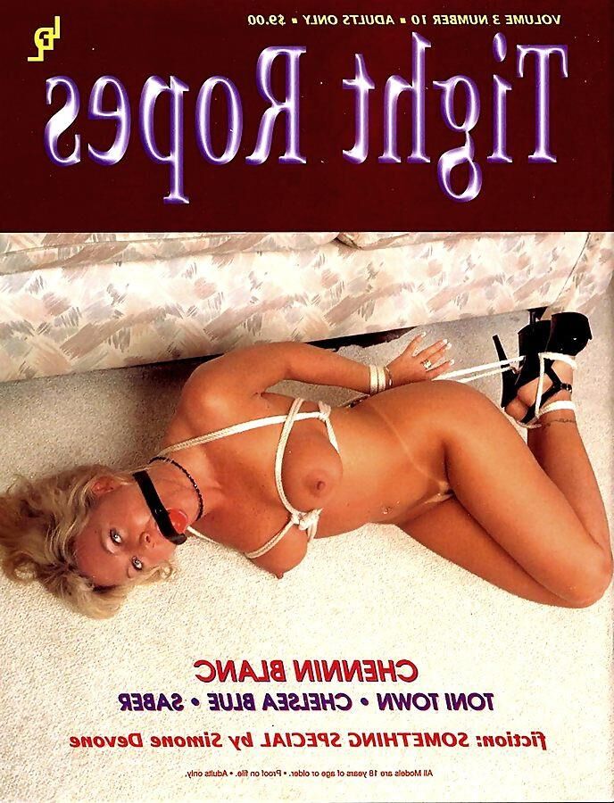 Capas de revistas de Bondage variadas